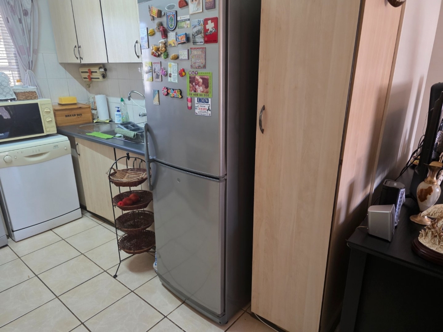 2 Bedroom Property for Sale in Langenhovenpark Free State
